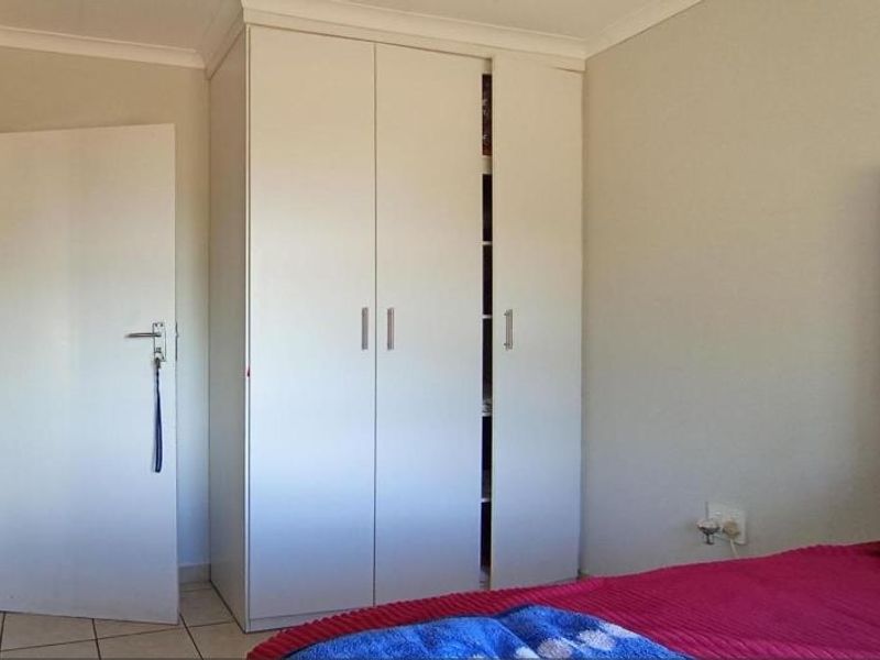 2 Bedroom Apartment For Sale - Photo 7