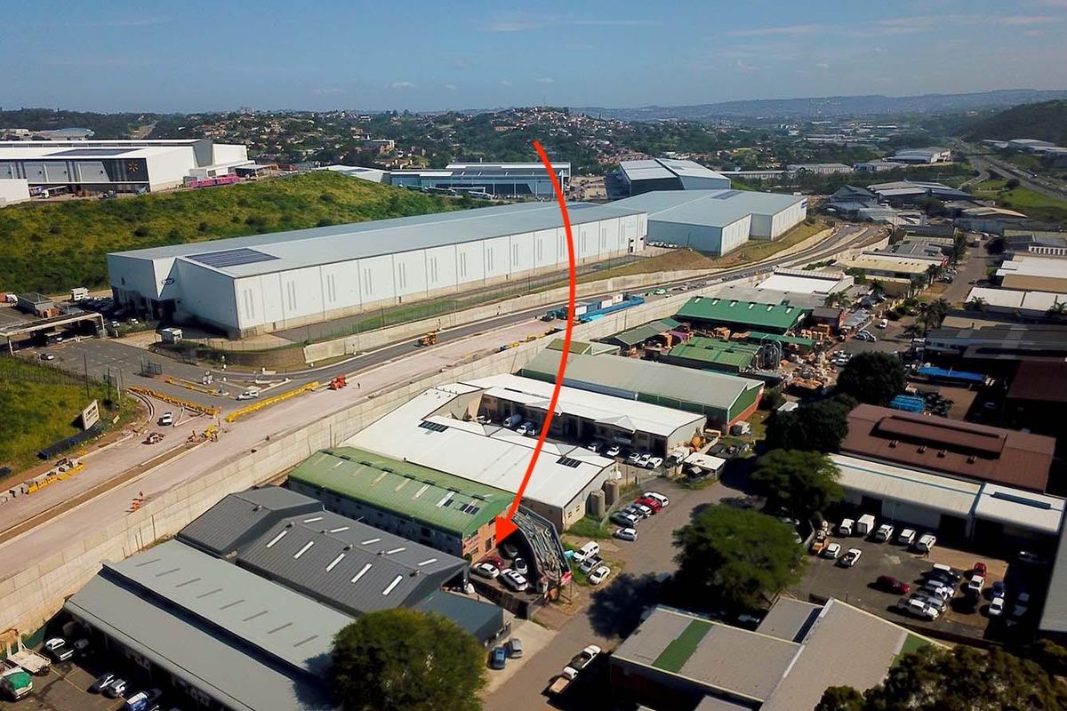 INDUSTRIAL MANUFACTURING WAREHOUSE AND OFFICES - Photo 3