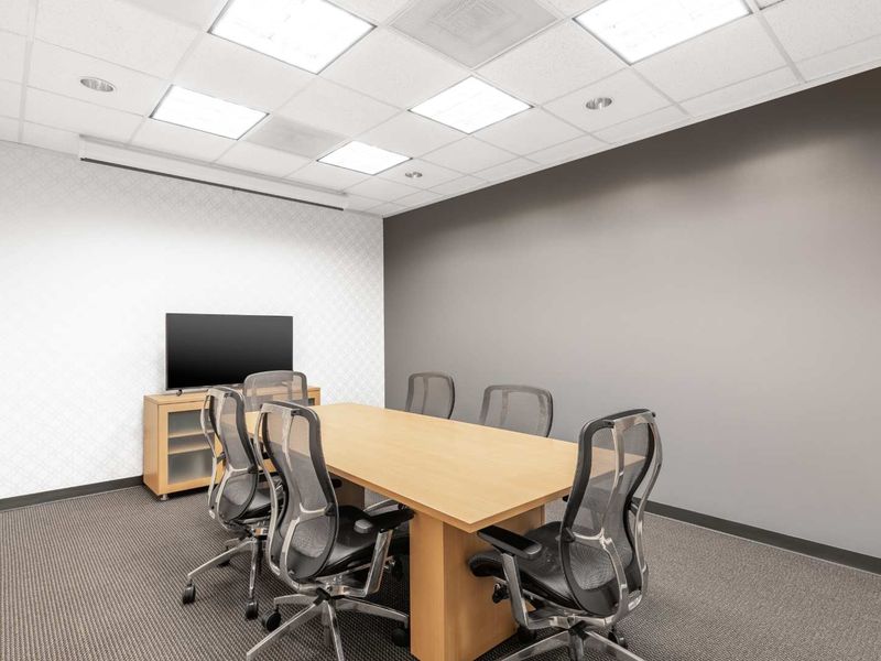 Find a professional address for your business in Regus Central. - Photo 4