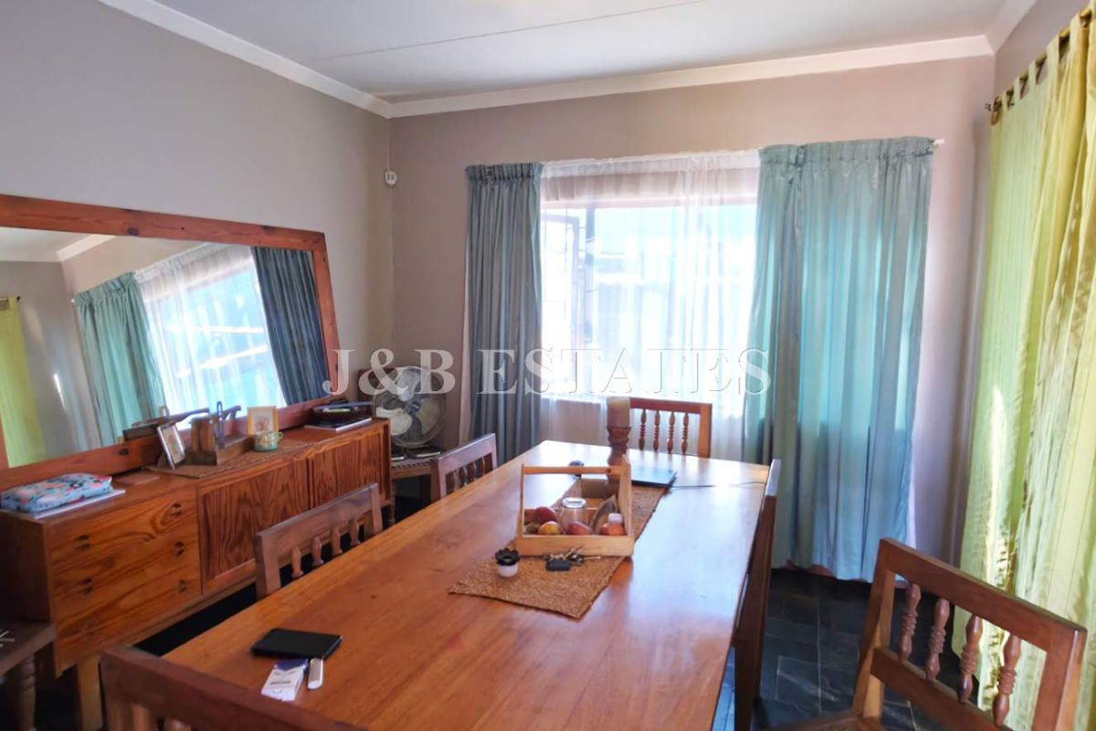 3-Bedroom House On Large Erf - Photo 3