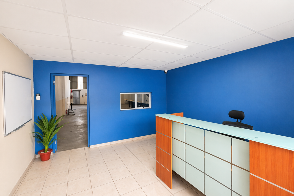 Neat Industrial Unit with Roller Door Access and Reception Office - Photo 2