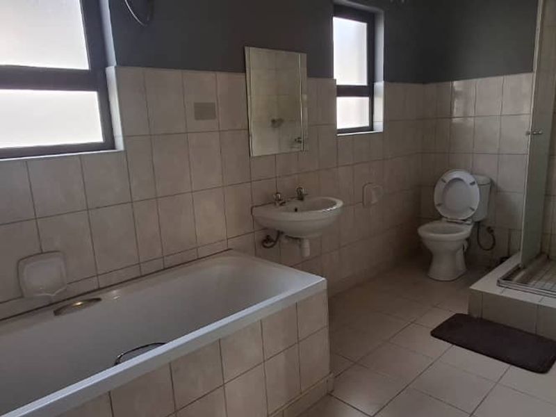 Ongwediva Lock up and Go - VIP Villas Flat - Photo 4