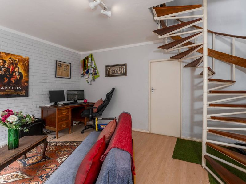 Pretty as a picture and neat as a pin, this brand new release is going to be your win! - Photo 5