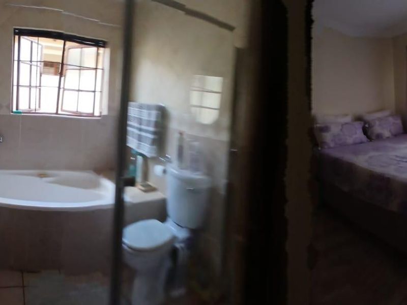 3 bedrooms house for sale in Heatherview Ext 27, Pretoria North - Photo 7