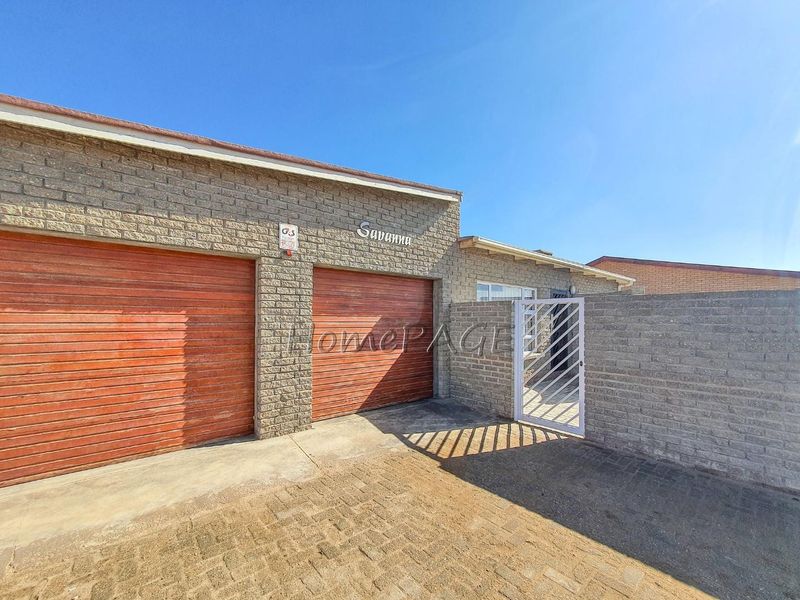 Ext 6, Henties Bay:  Neat rock face home in Spitzkoppe street with 2 flats - Photo 3