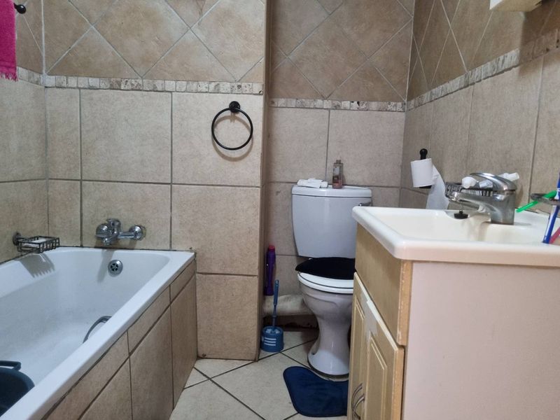 Lock Up and Go Family Apartment - Photo 10