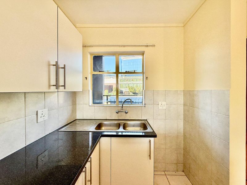 Modern 2-Bedroom Apartment in Menlyn Place | Prime Location & Investor Appeal - Photo 7