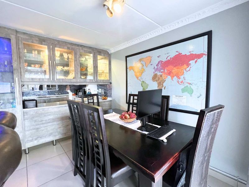 Renovated 3Bedroom Duplex in Secure Complex - Photo 6