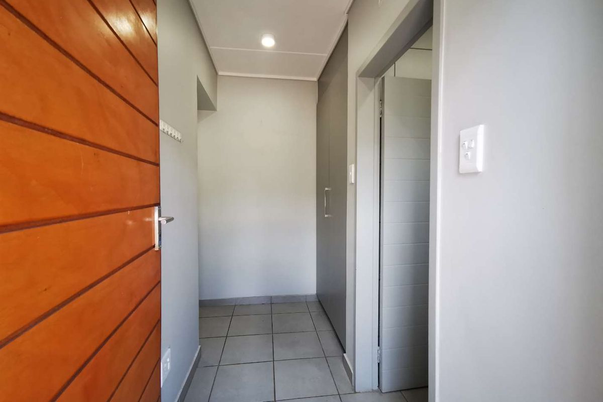 Modern & Effortless Living in a Secure Estate – Phase 3 Gem! - Photo 3