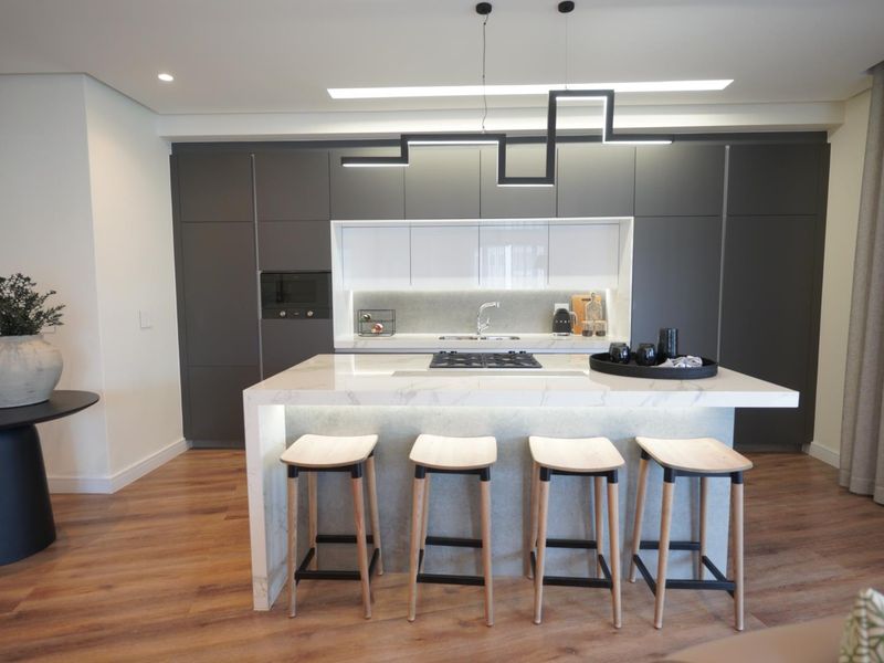 Luxury Fully Furnished 2-Bedroom Apartment - Photo 10