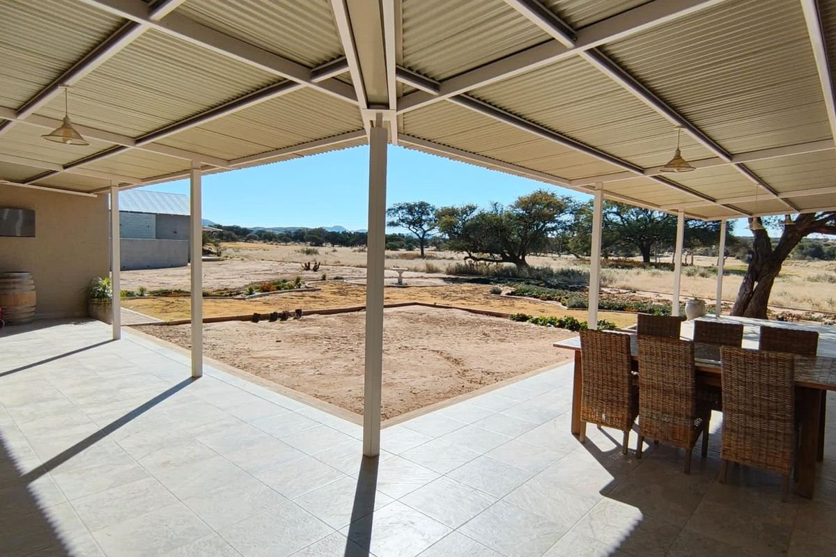 Modern 5 Bedroom House, Omeya Golf Estate - Photo 3