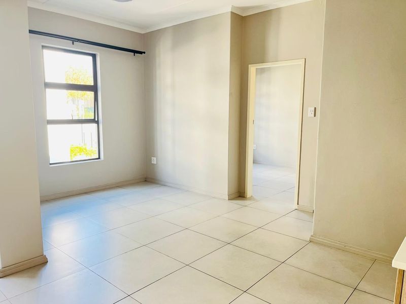 Modern 1-Bedroom Apartment for Rent at 50 on Lever – Prime Location! - Photo 6