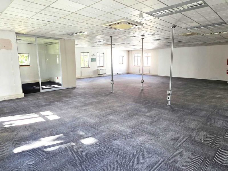 Offices in AAA-Grade Complex in Constantia - Photo 3
