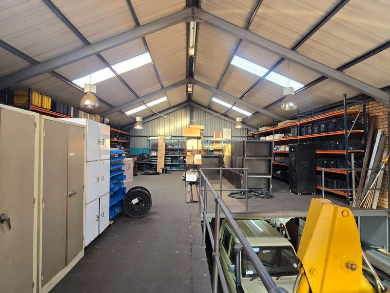 Industrial Workshop with Offices, Mezzanine Storage & Excellent Access - Photo 8