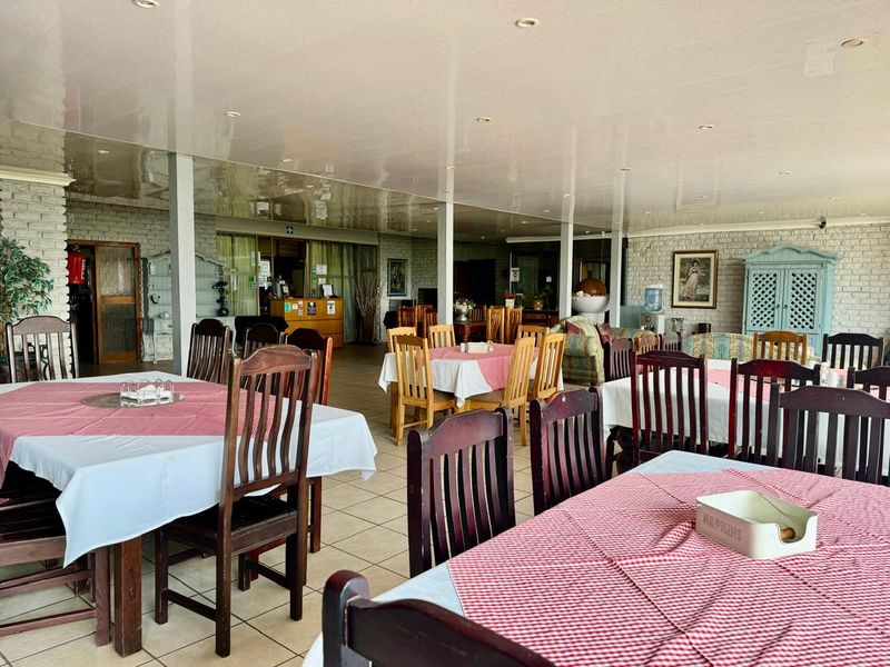 GUEST HOUSE FULLY FURNISHED FOR SALE IN PRETORIA NORTH - Photo 2