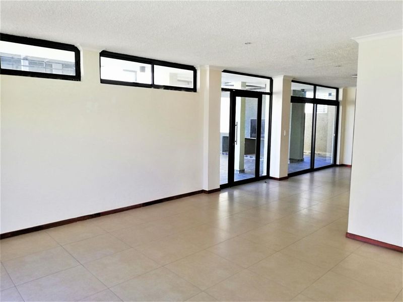 3 Level Townhouse To Let - Photo 7
