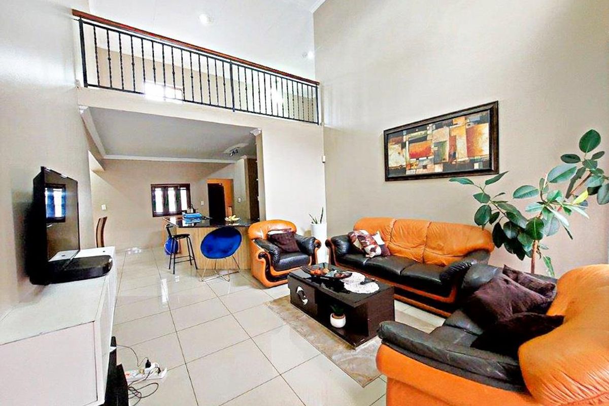 SECURITY ESTATE. - Photo 2