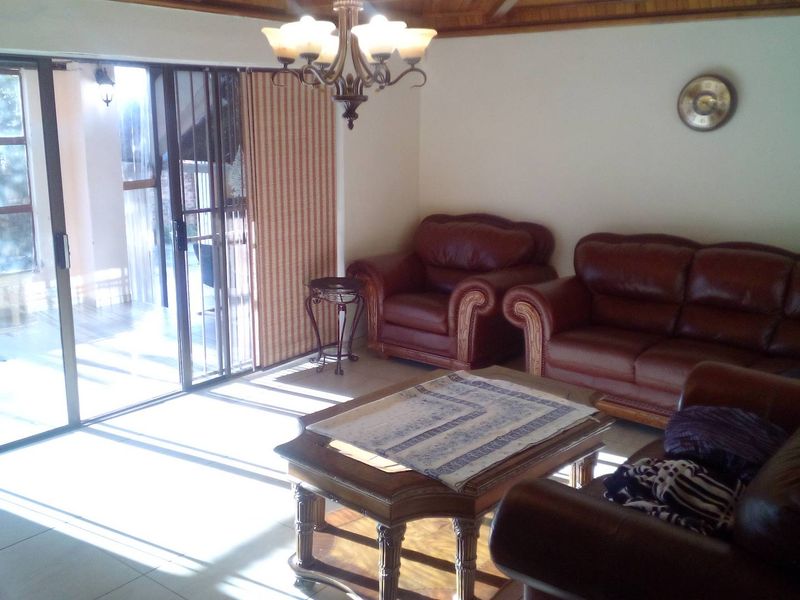 LUXURY AT ITS BEST!! PRICE NEGOTIABLE - Photo 8