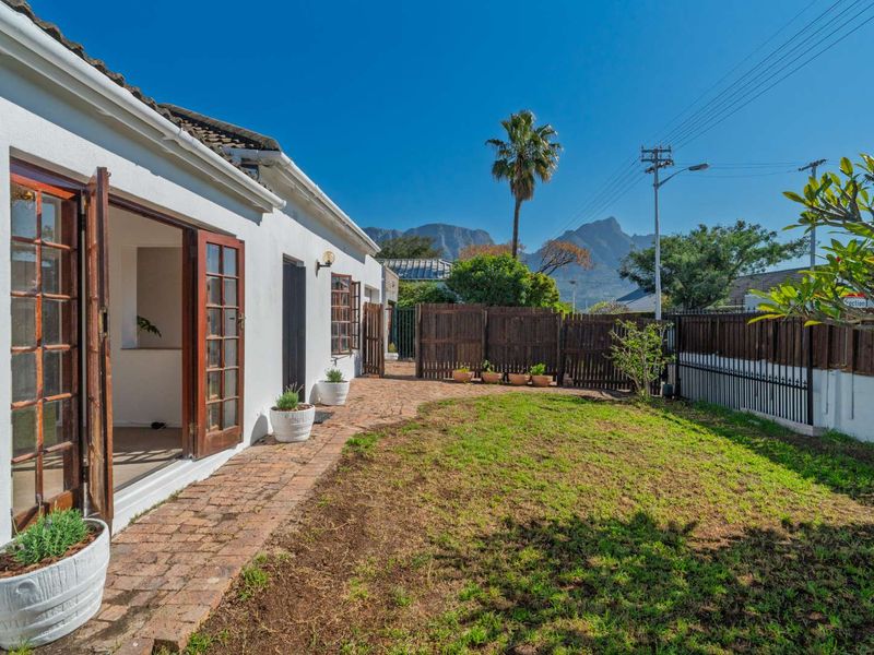 A Much-Loved Claremont Home, Ready for Its Next Chapter - Photo 3