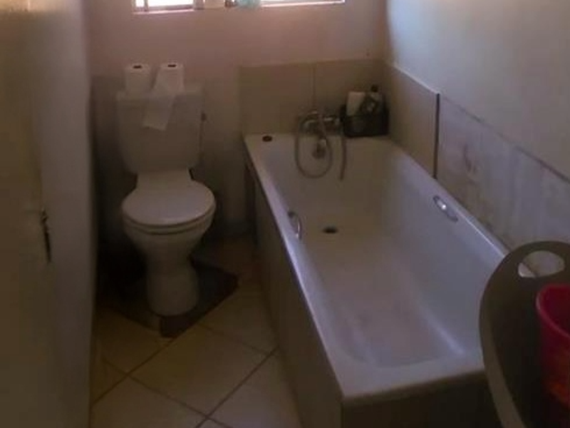 Stunning House In The Orchards Ext 47 - Photo 7