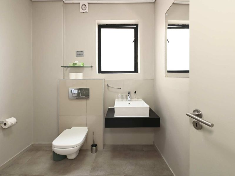 Ultra-Luxury Beachfront Penthouse | Private Rooftop | Fully Furnished | Blouberg - Photo 6