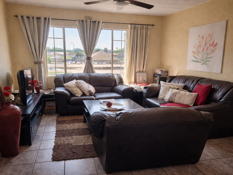 1st floor Flat - Photo 3