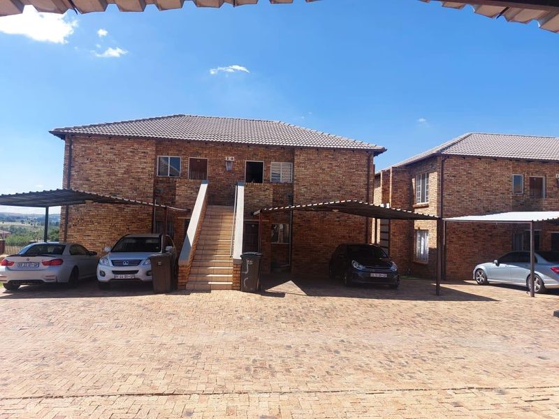 priced to rent - Photo 1