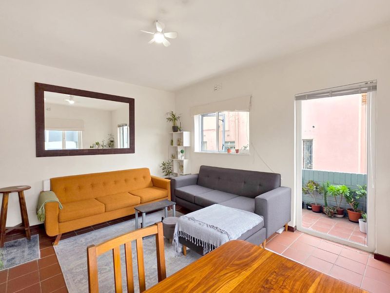 Spacious North Facing Apartment in a Prime Location - Photo 4