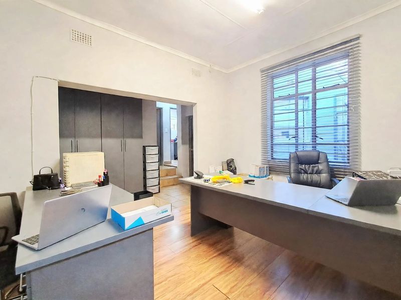 Versatile Commercial Property with Large Warehouse and Premium Amenities - Photo 8