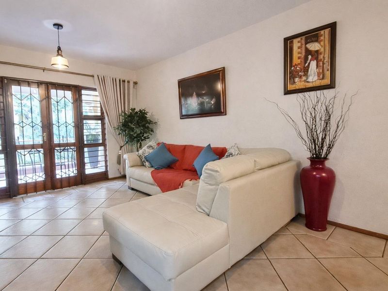 A charming 2 bedroom Apartment - Photo 5