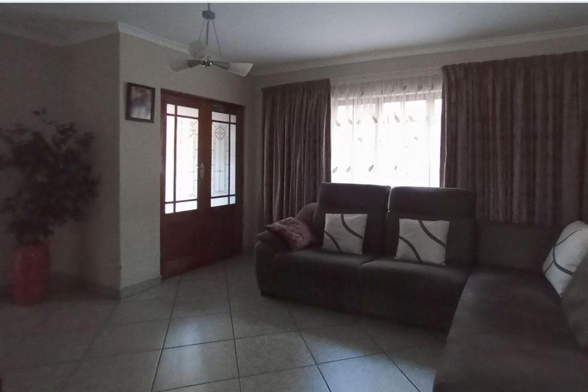 3 Bedroom Home For Sale In Ninapark - Photo 3
