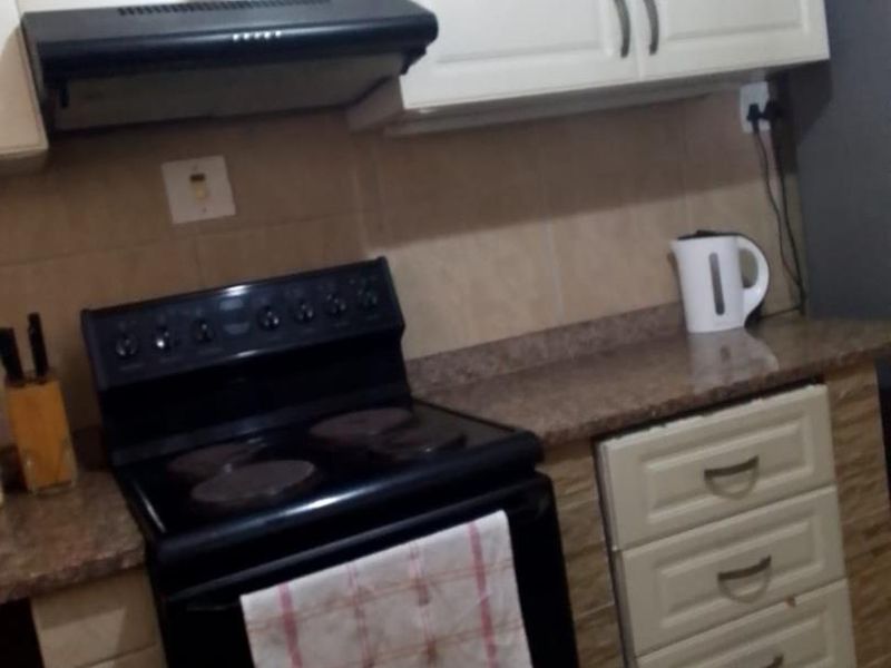 Spacious Apartment in the Heart of South Beach! - Photo 4