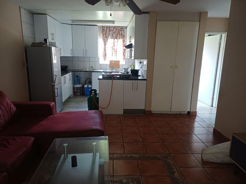 Secure Ground Floor Townhouse – Comfort, Convenience & Lifestyle - Photo 10