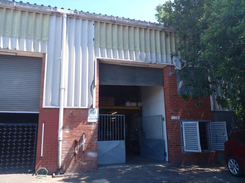 Premier Commercial Property with Established Business in Queensburgh - Photo 2