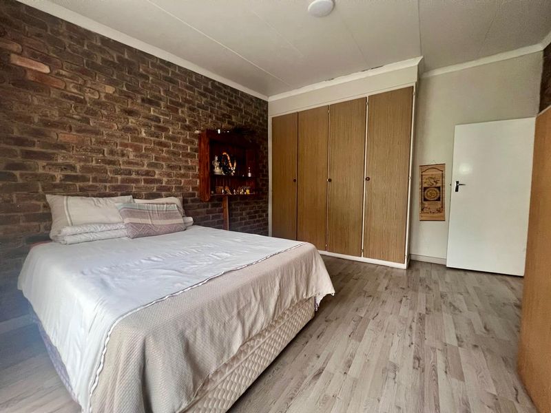 Modern Comfort Meets Style: Explore Your Dream Home! - Photo 10