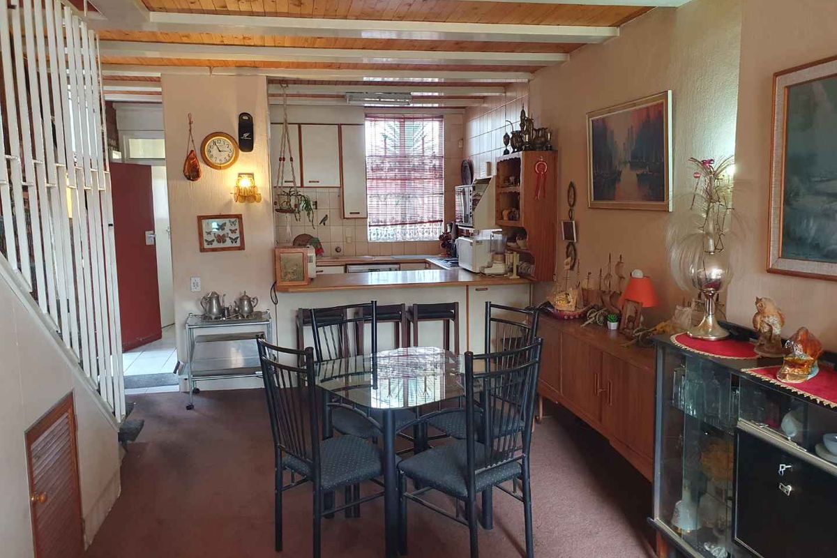 No Transfer Duty Linmeyer Gardens Sectional Title Facebrick Spacious Duplex - Photo 4