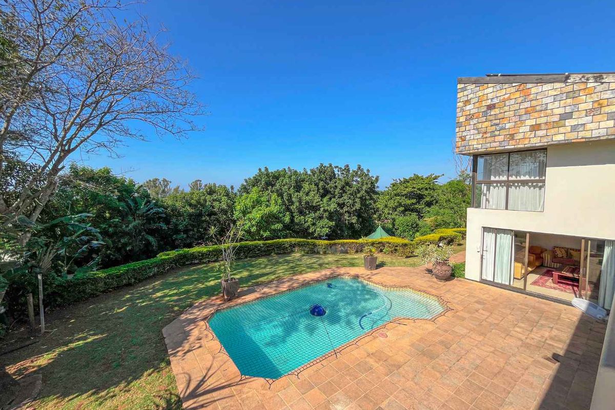 Magnificent Herrwood Park home with Sea Views. - Photo 3