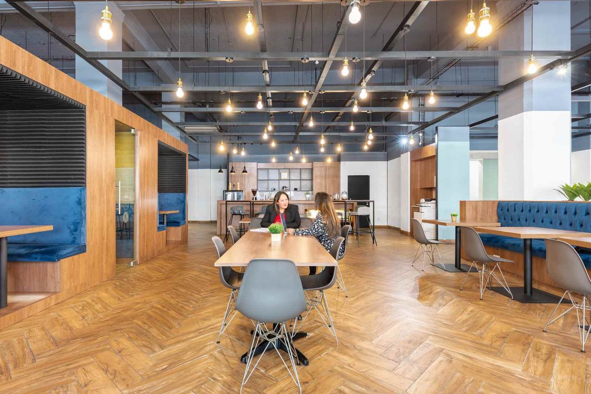 Find office space in SPACES 50 Long Street for 1 person with everything taken care of - Photo 4