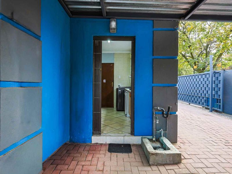5 Bedroom House - Photo 7