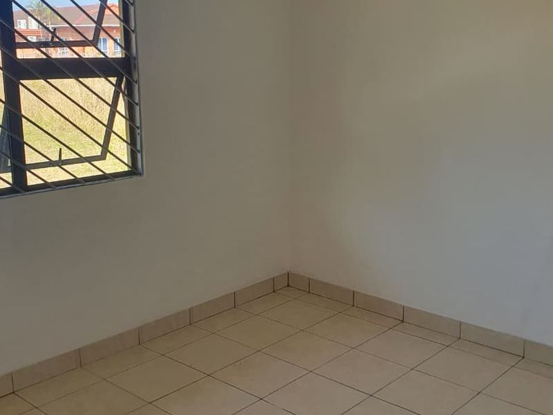 Welcome to this charming single-family home available for rent in the sought-after neighborhood of Brackenham. - Photo 6