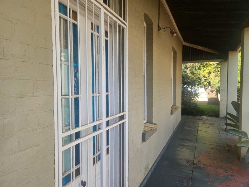 Bargain for  Investors ! - Photo 3