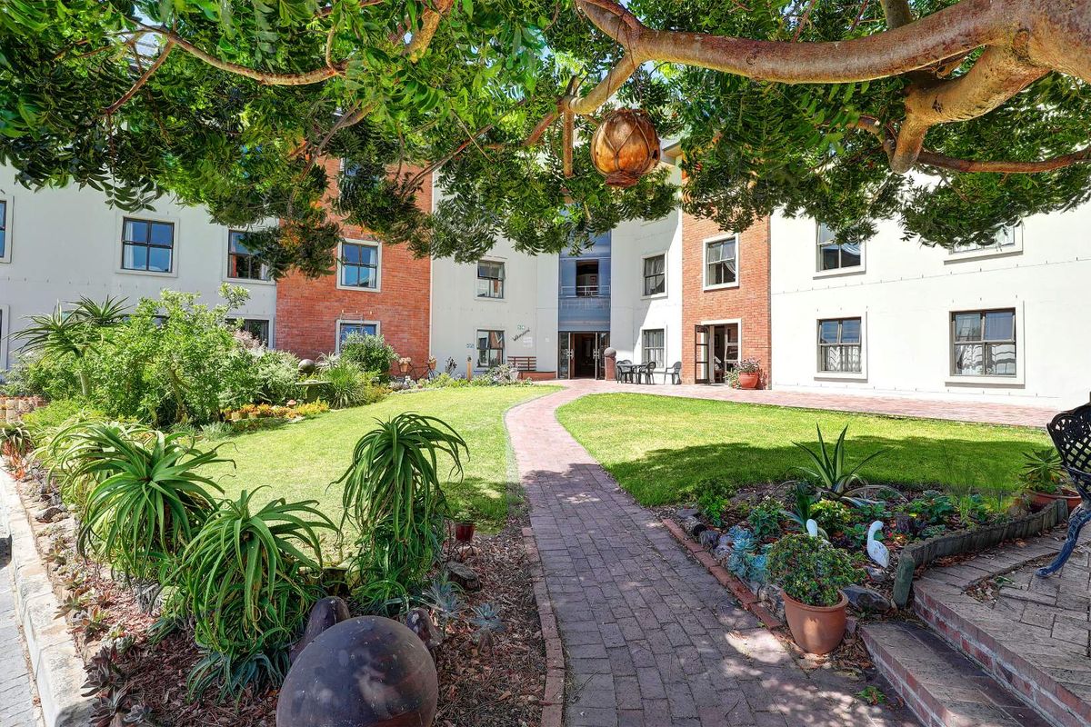 Neat & Modern Corner 1-Bedroom Apartment for Sale in Welverdiend Retirement Village, Oak Glen Bellivlle - Photo 2