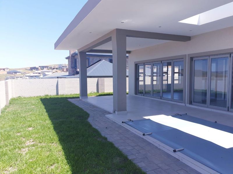 MONTE CHRISTO: WHAT A HOME & LIFESTYLE ON OFFER - Photo 8