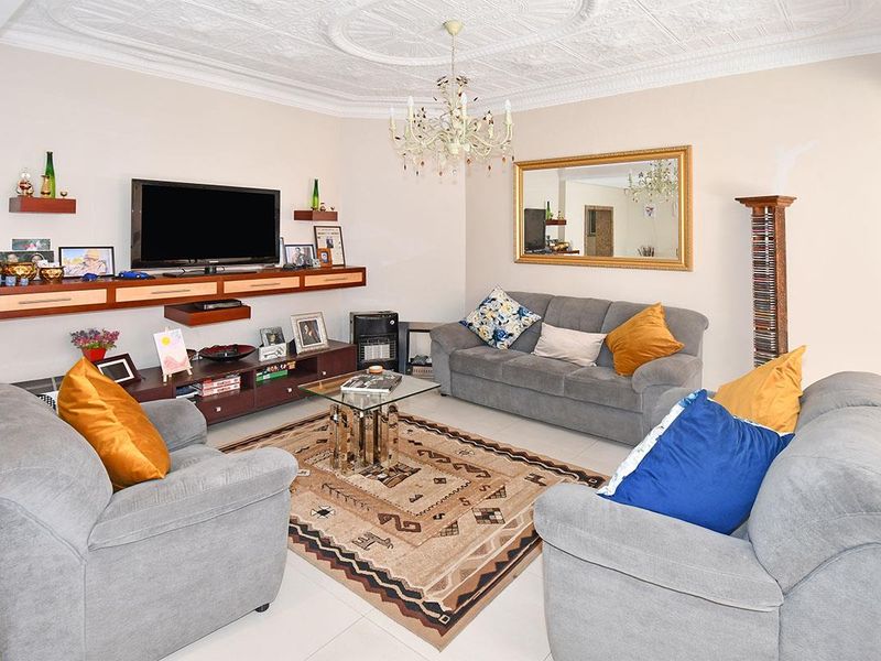 Dream Two-Ensuite Home in Norwood with Pool & Outdoor Study! - Photo 2