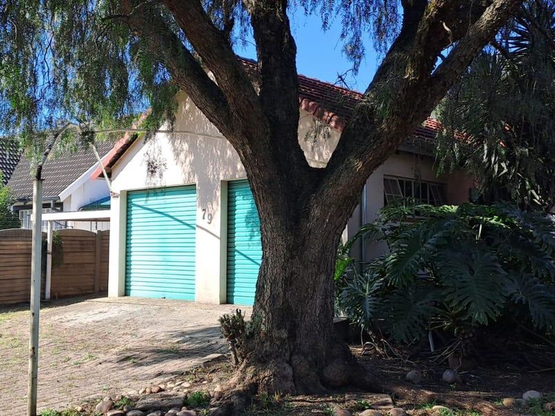 TLC Needed - Photo 4