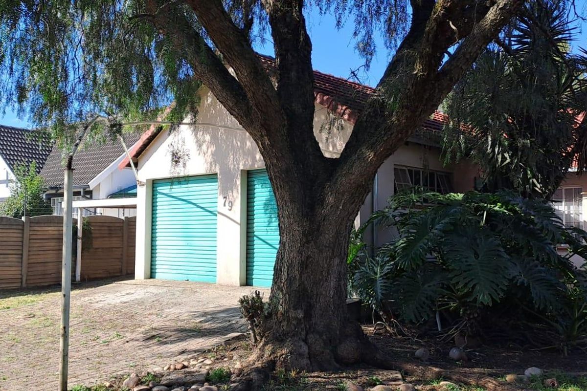 TLC Needed - Photo 4