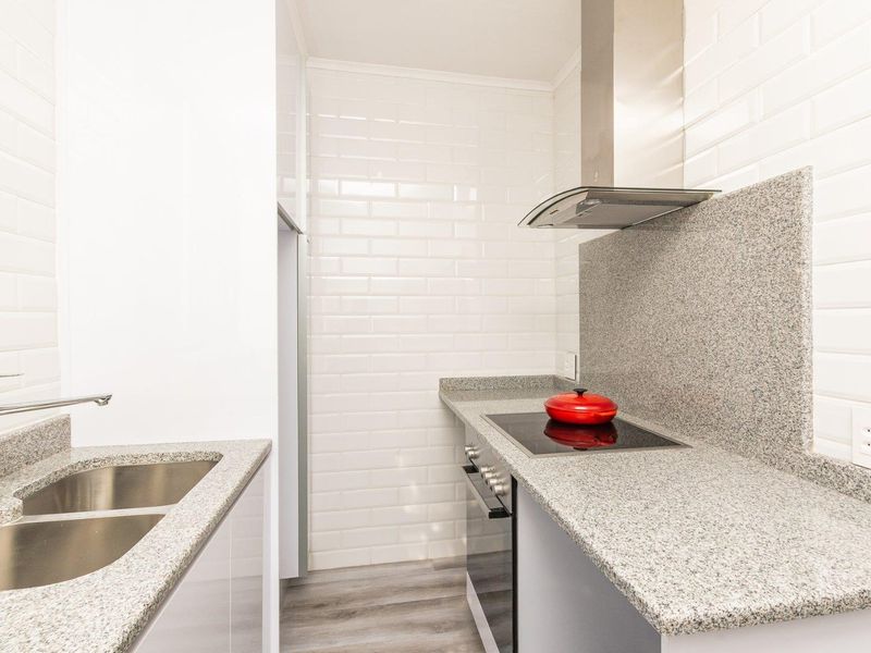 Partially furnished 1 Bedroomed g/ floor apartment in Marlborough Park - Photo 7