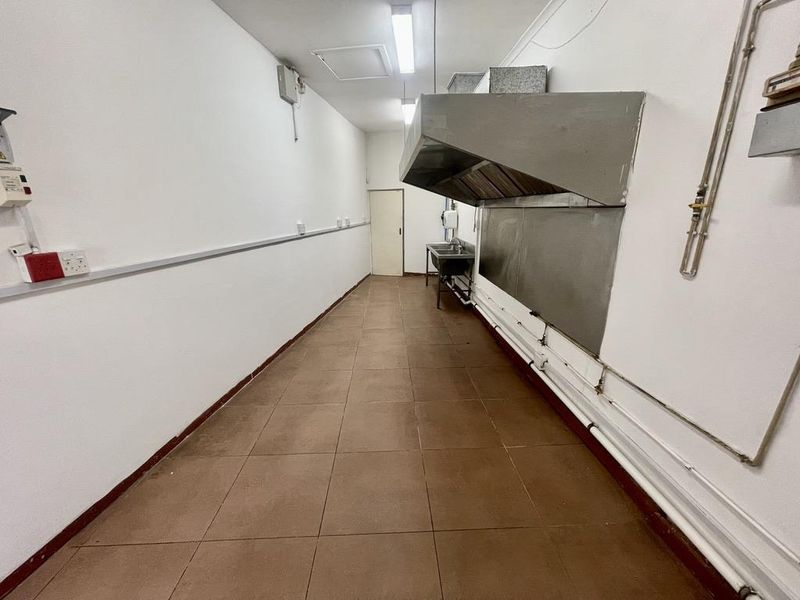 Hendra - Prime Retail / Restaurant Space To Let in Central Durban North - Photo 7