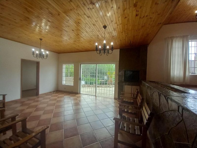 Modern Neat House to Let - Photo 9