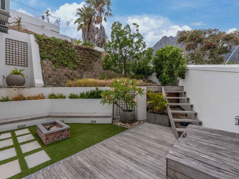 Comfortable Coastal Living in Camps Bay - Photo 3